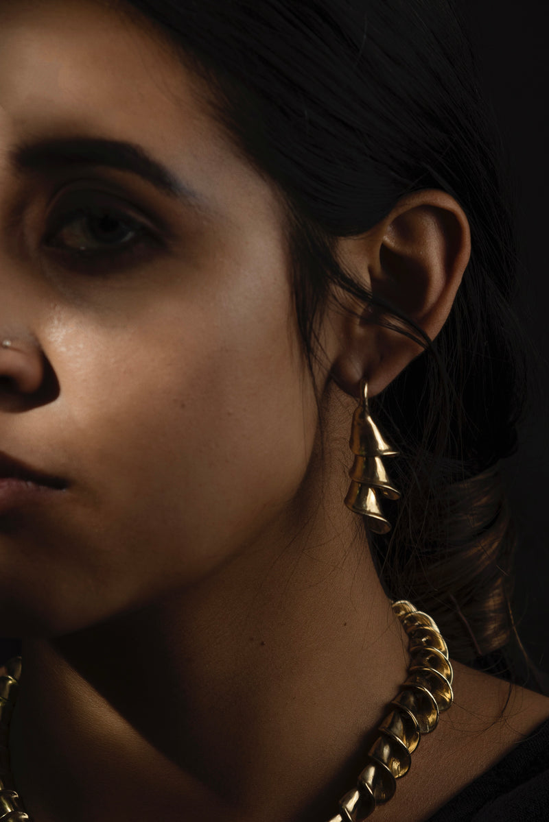 Shankha Earrings - Medium