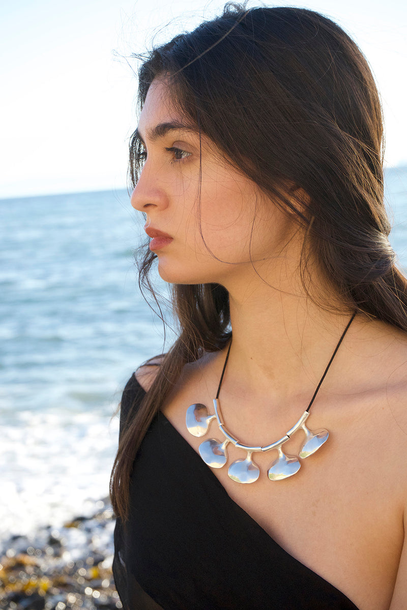 Shio Necklace